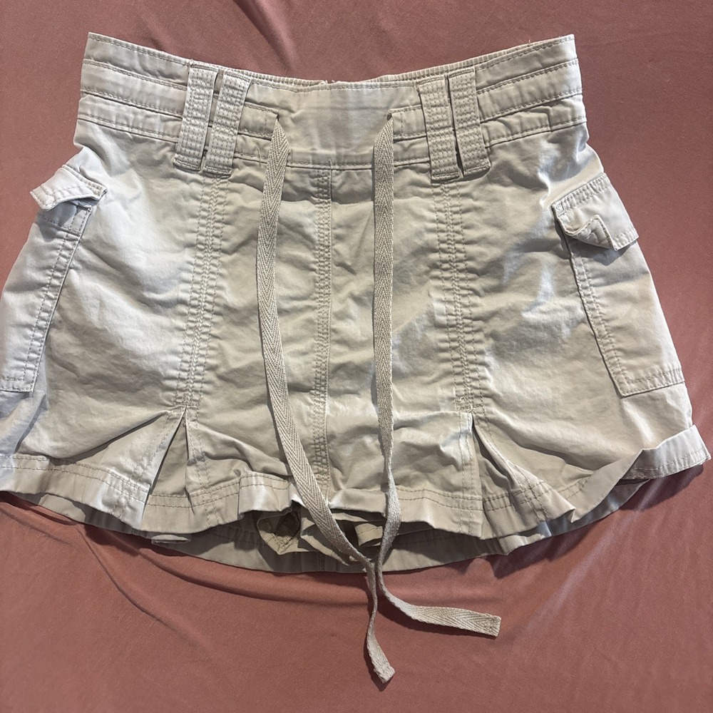 Hollister Womens Khaki Skort Size Small Mid-Rise Mini Skirt Pockets Beige Zip